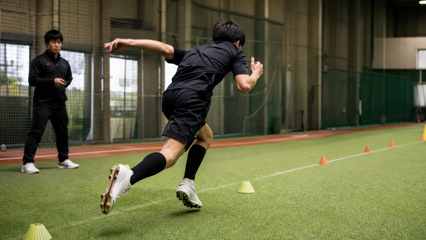 高校野球に向けて瞬発力トレーニングに取り組む中学生のイメージ